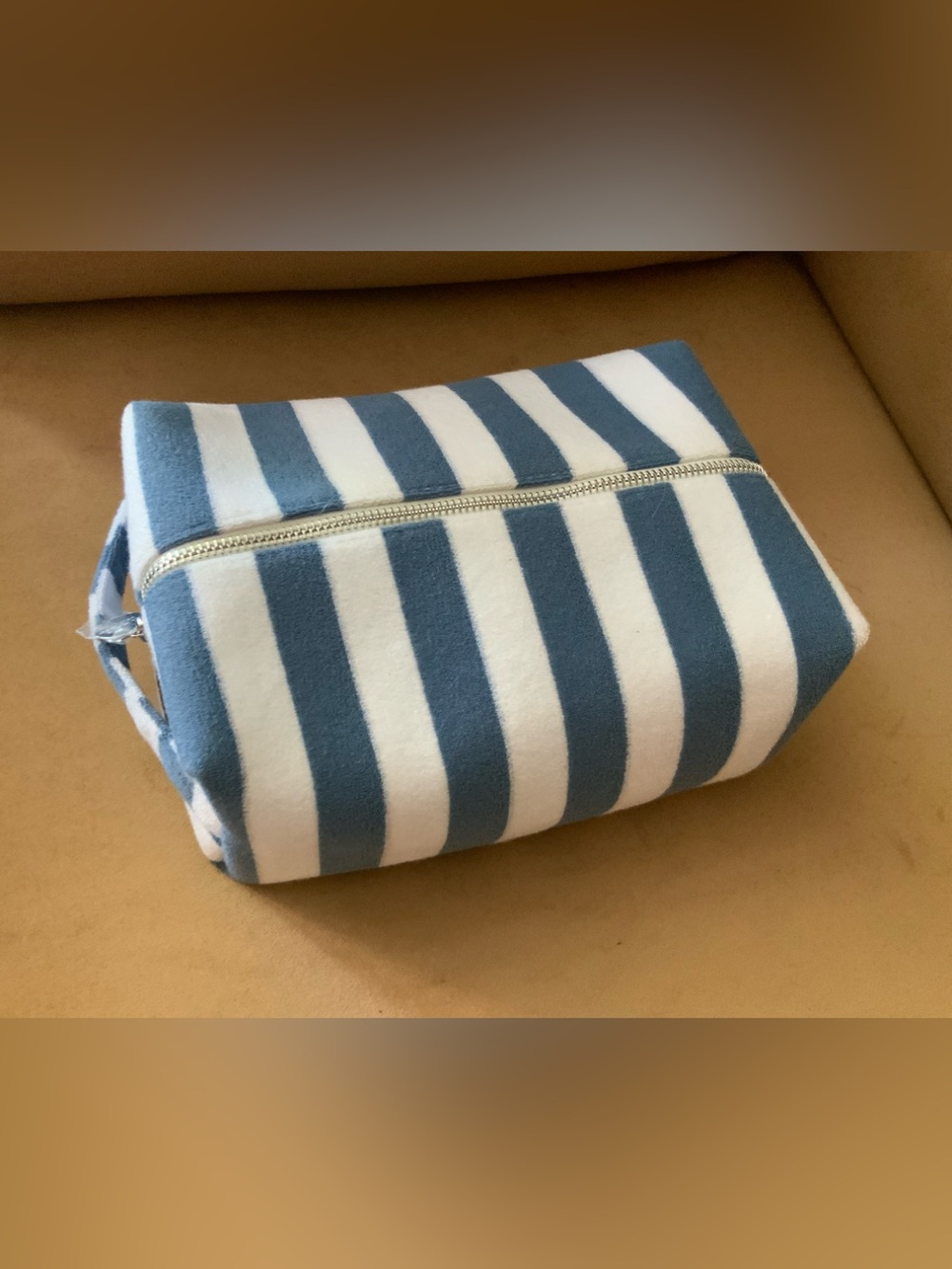 Summer Fridays makeup travel pouch new - Picture 6 of 6